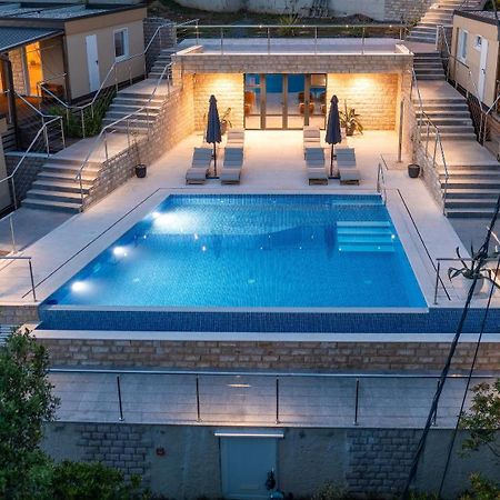 Hotel Boora Glamp Experience & Heated Infinity Pool Senj  Exteriér fotografie