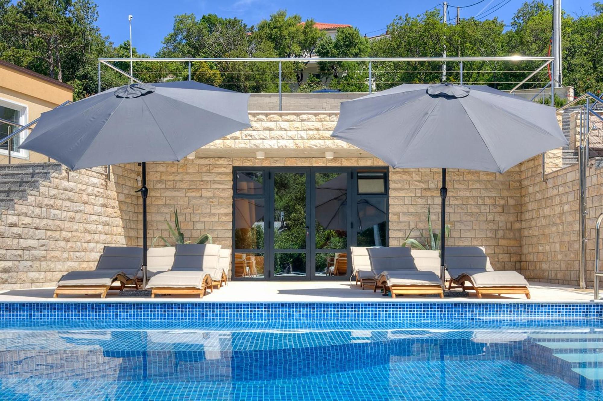 Hotel Boora Glamp Experience & Heated Infinity Pool Senj  Exteriér fotografie
