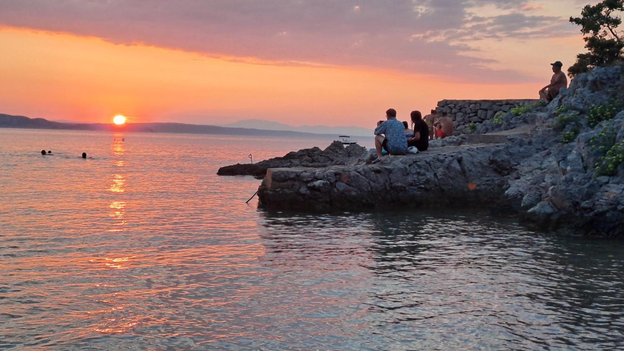 Hotel Boora Glamp Experience & Heated Infinity Pool Senj  Exteriér fotografie