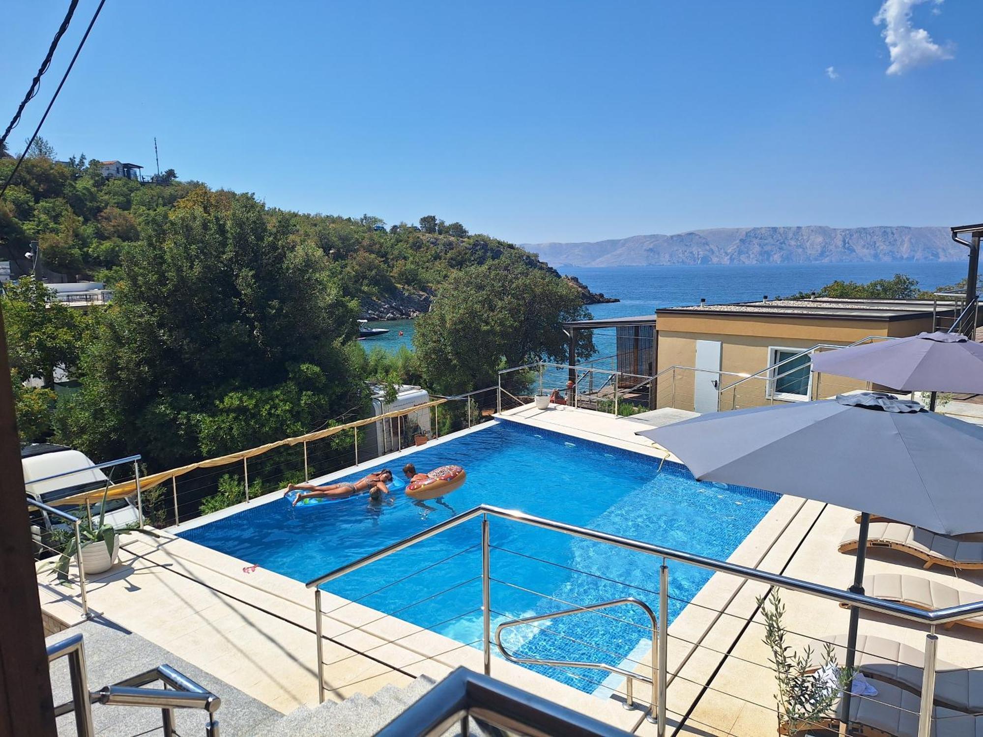Hotel Boora Glamp Experience & Heated Infinity Pool Senj  Exteriér fotografie